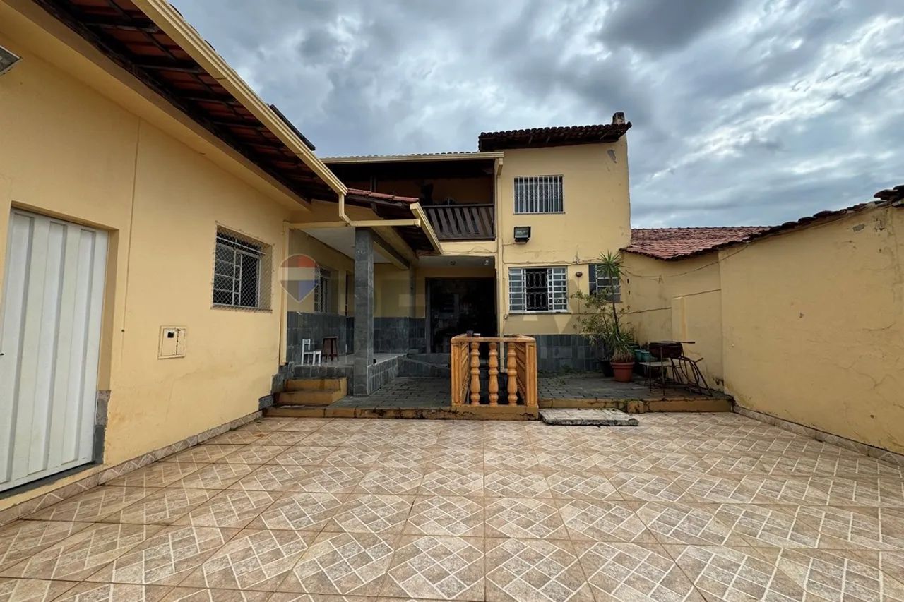 Casa comercial | 198m² | com kitnet e 3 lojas | 1 vaga | Bairro Santa Rosa - Foto 4