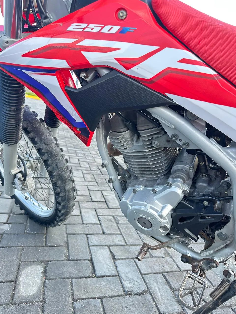 Moto CRF 2022 - Foto 5