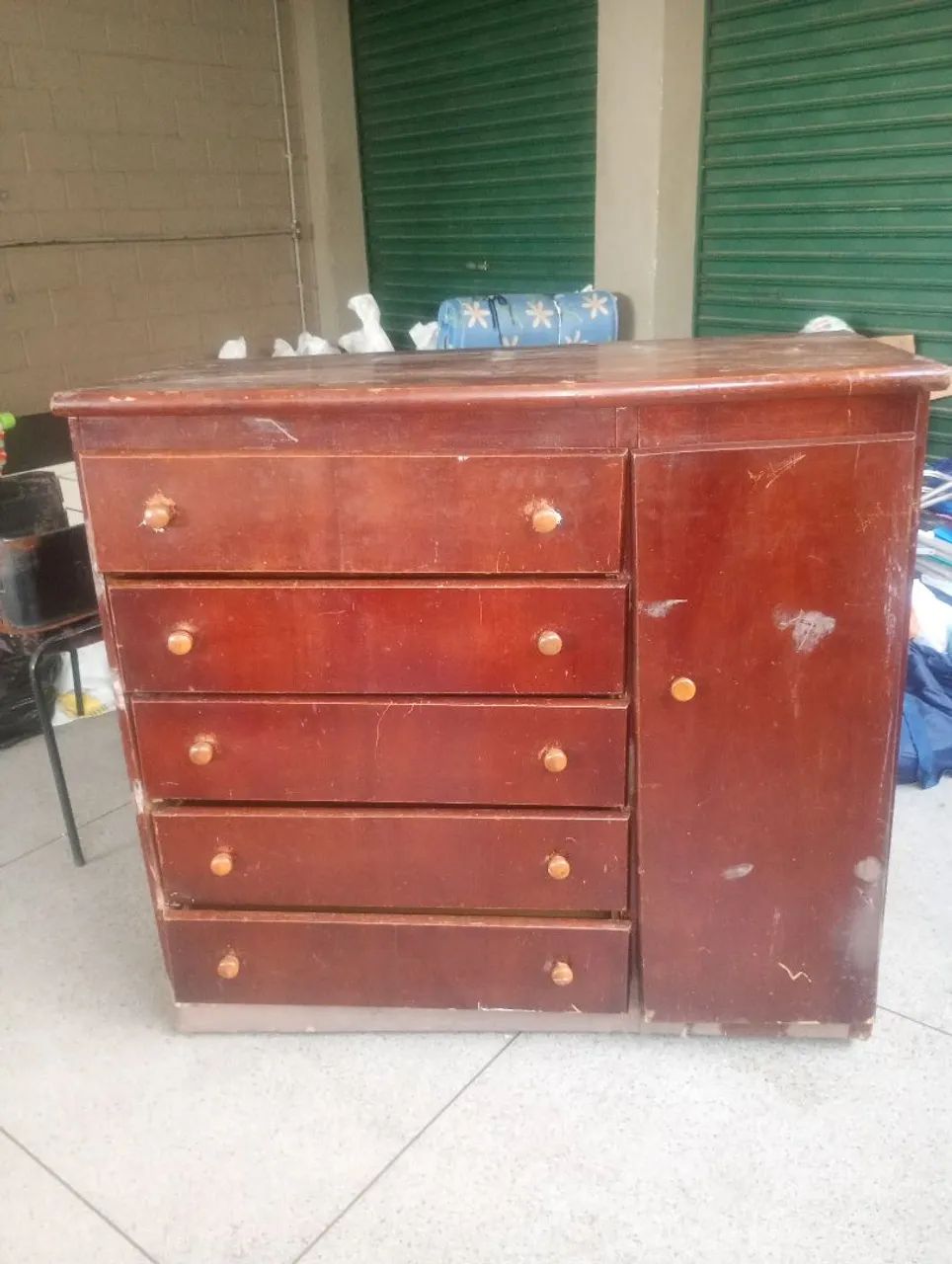 Vendo Cômoda Madeira Usada 