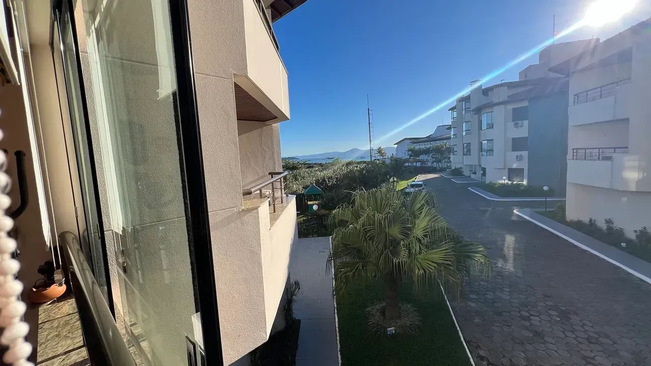 Apartamento 2 Qtos - Pé na areia