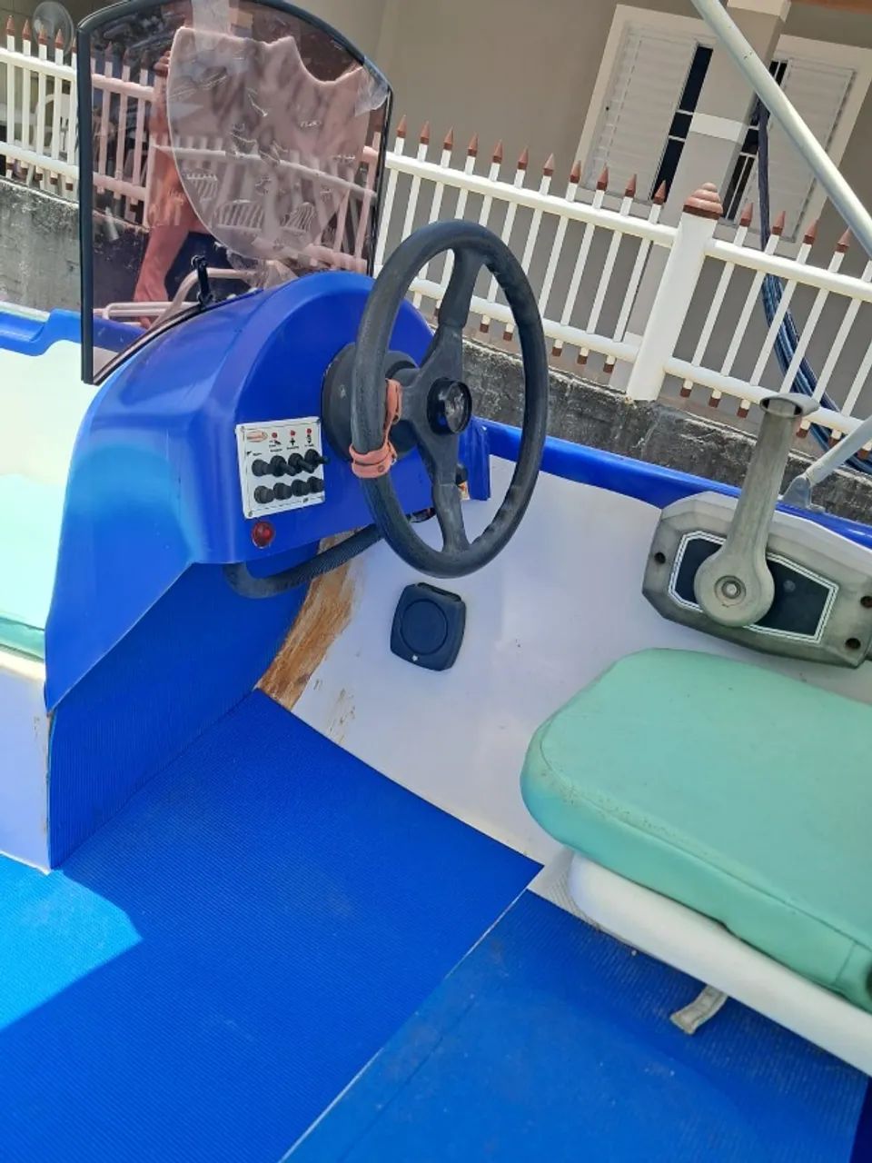 LANCHA CASCO DUPLO MOTOR EVINRUDE 25  - Foto 5