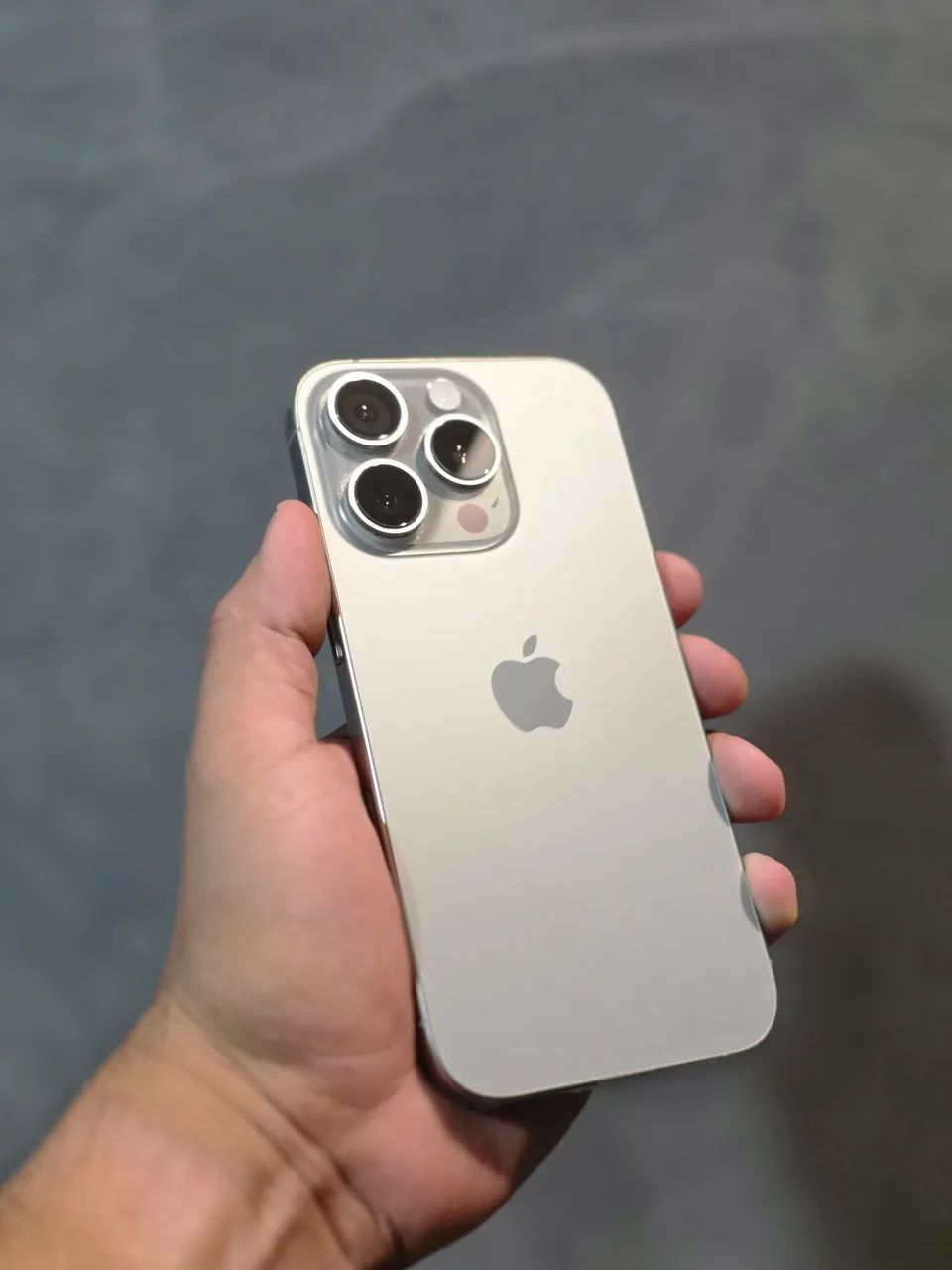 iPhone 16 Pro Titânio 