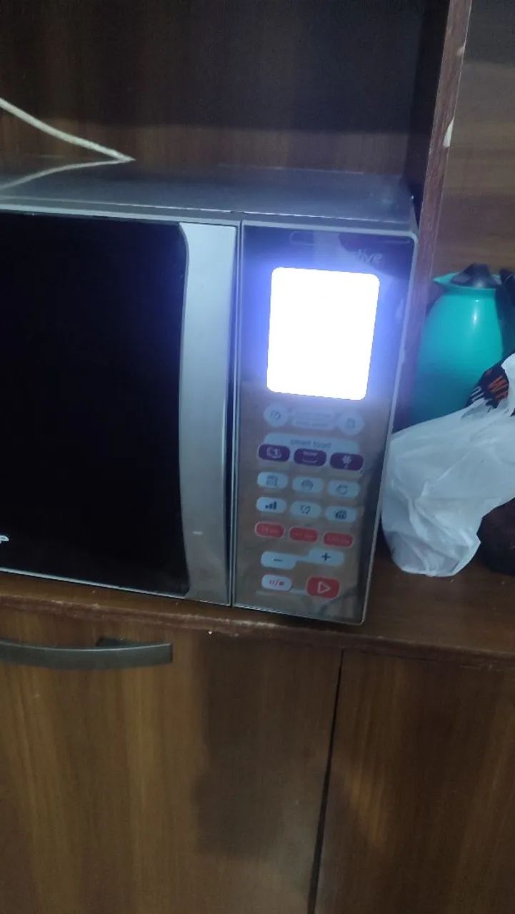 Vendo microondas Brastemp 30 l - Foto 3