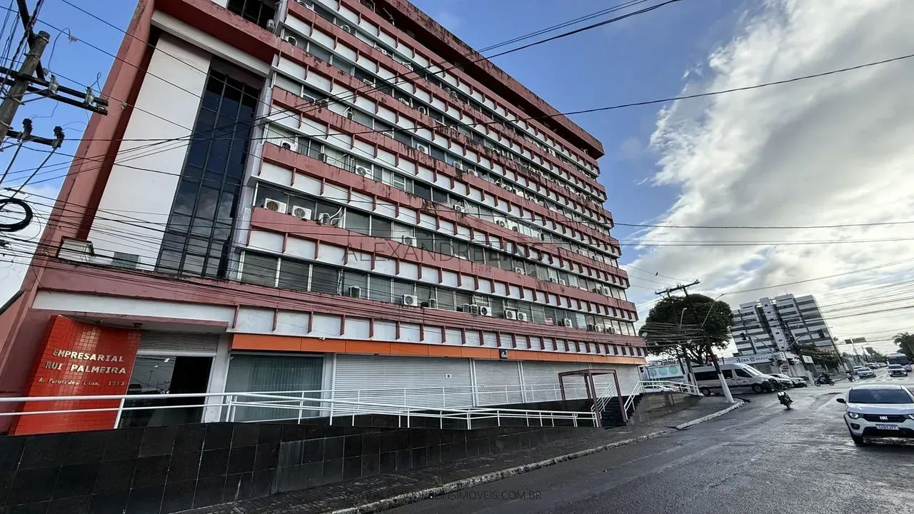 Empresarial Rui Palmeira no Farol. Sala comercial com 40 m²
