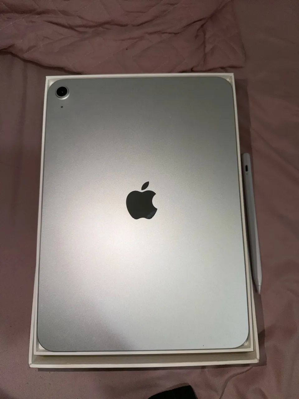 iPad A16 com caixa e caneta 
