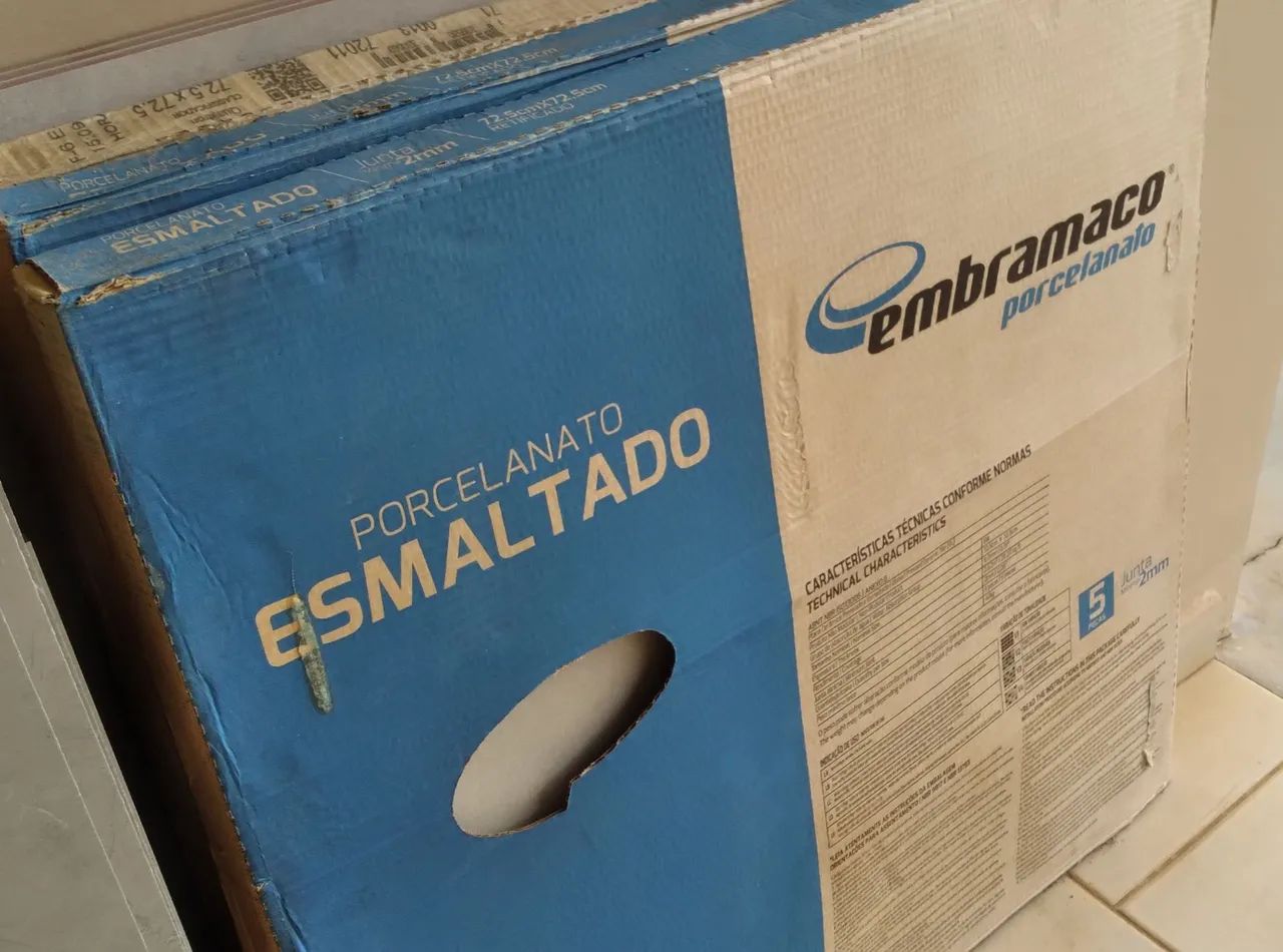 Porcelanato Esmaltado Embramaco 72,5x72,5 retificado ACEITO PROPOSTA PRA RETIRAR NO LOCAL  - Foto 6