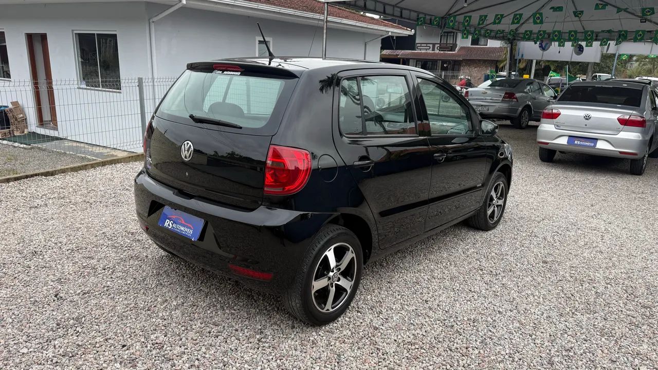 Volkswagen Fox 1.0 MI Total Flex 8V 5P 2012 - Foto 4