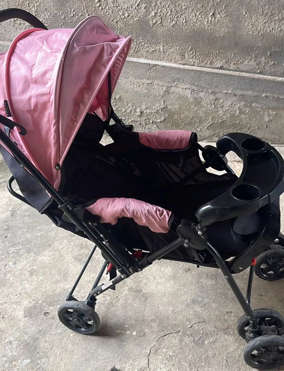 Carrinho de bebê Cosco