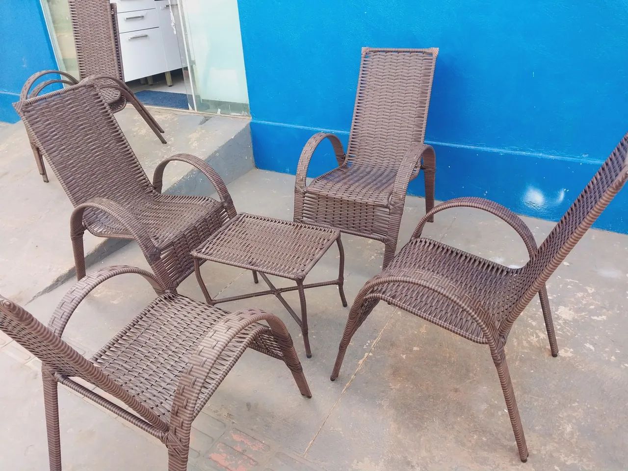 Jogo de Fibra com 4 cadeiras + 1 mesinha central  - Foto 5