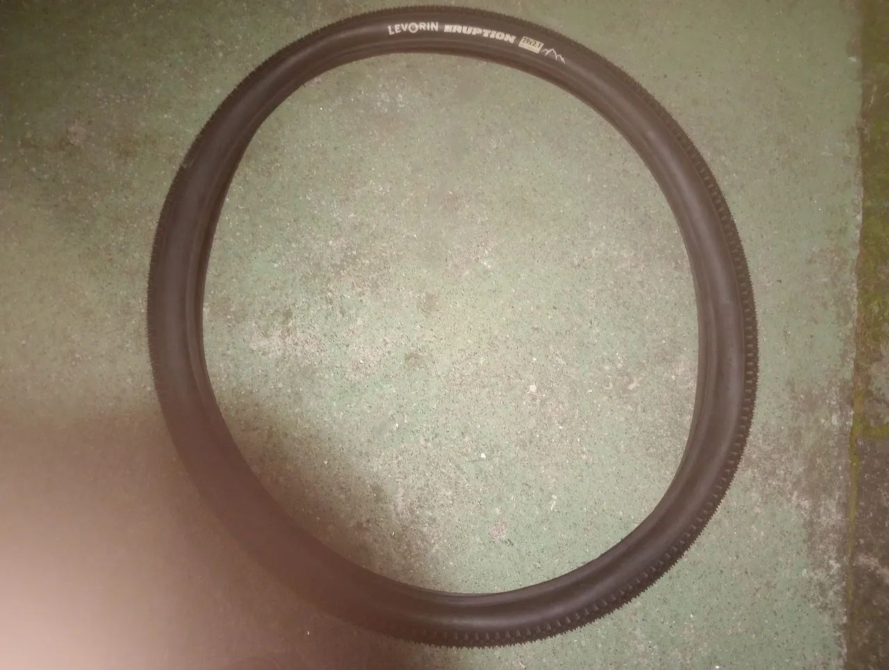 Pneu de bicicleta aro 29 - Foto 4