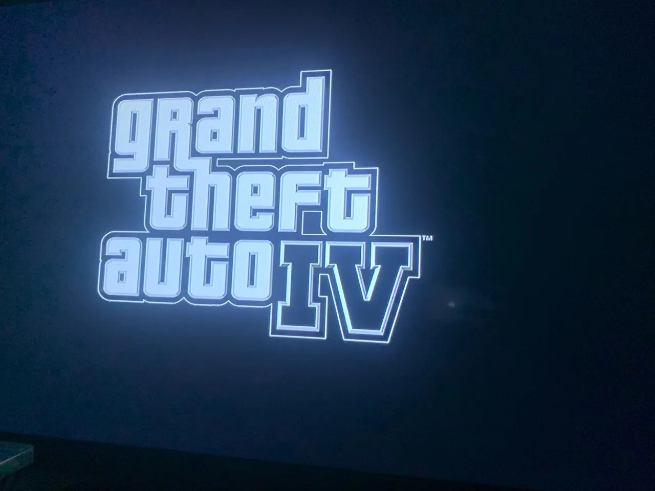 Gta 4 xbox 360, com defeito  - Foto 3