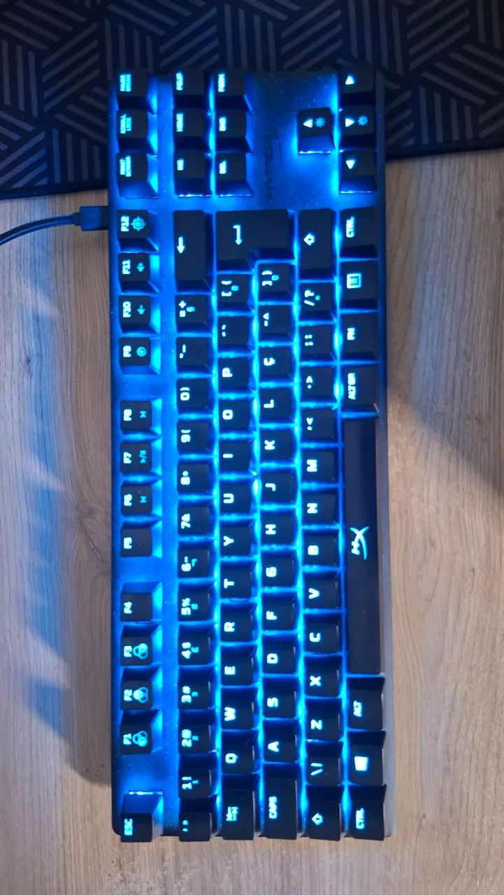 Vendo Teclado Hyperx TKL e Headset JBL  - Foto 3