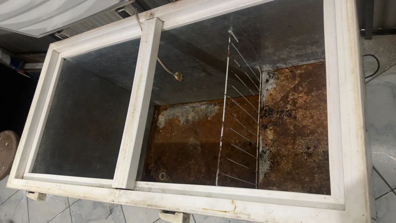 Freezer horizontal funcionando- feio - Foto 2