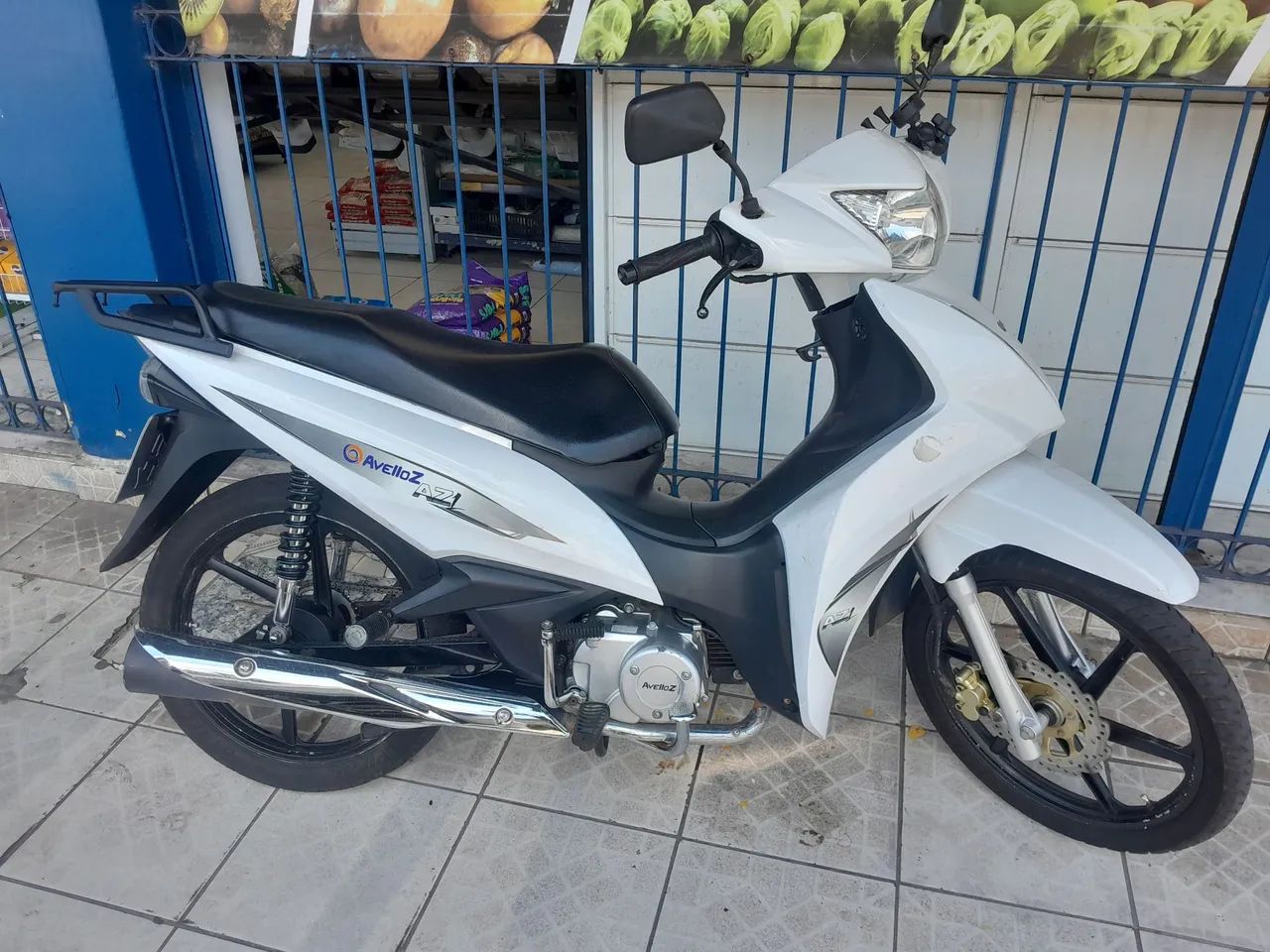Moto aveloz 