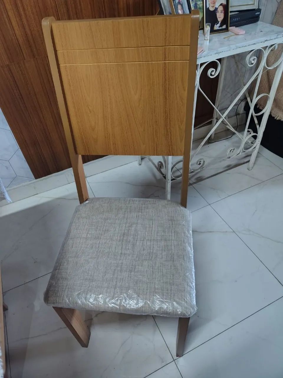 Conjunto de mesa com 6 cadeiras - Foto 2