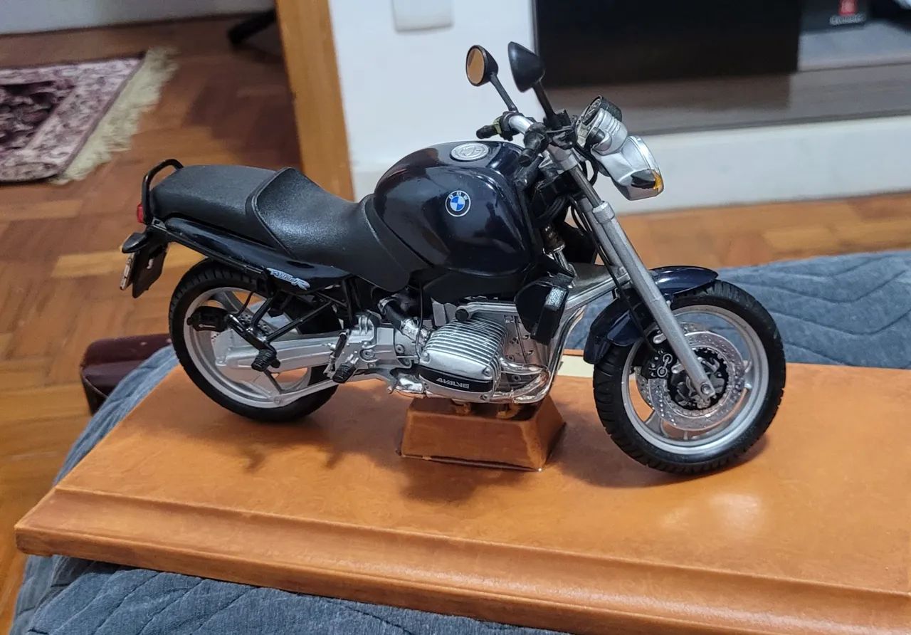 BMW R 1100 R Miniature 1:10 - Collection