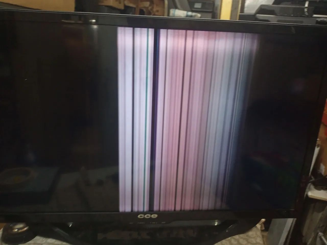 Tv cce de 32 polegadas com defeito de tela  - Foto 5