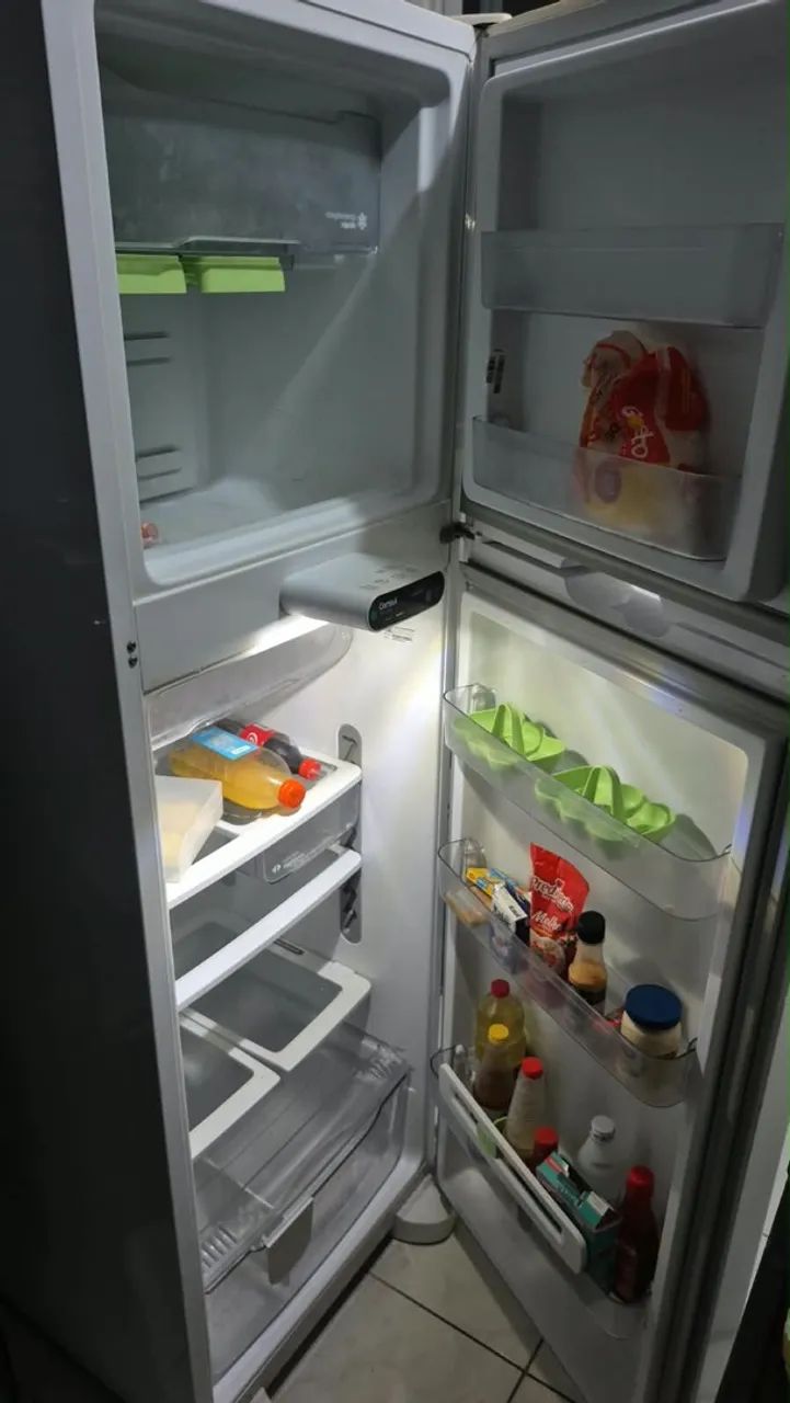 Geladeira em ótimo estado  - Foto 2