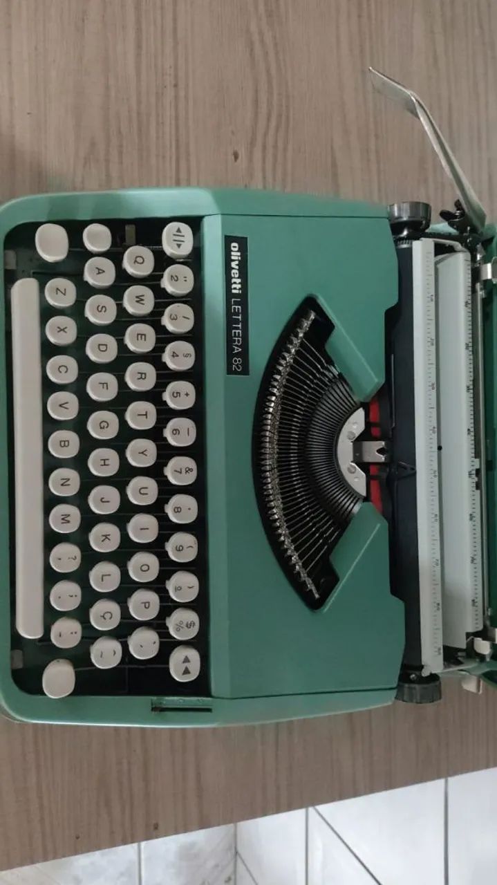 Maquina de Escrever Olivetti Lettera 82 Semi-Nova - Foto 3