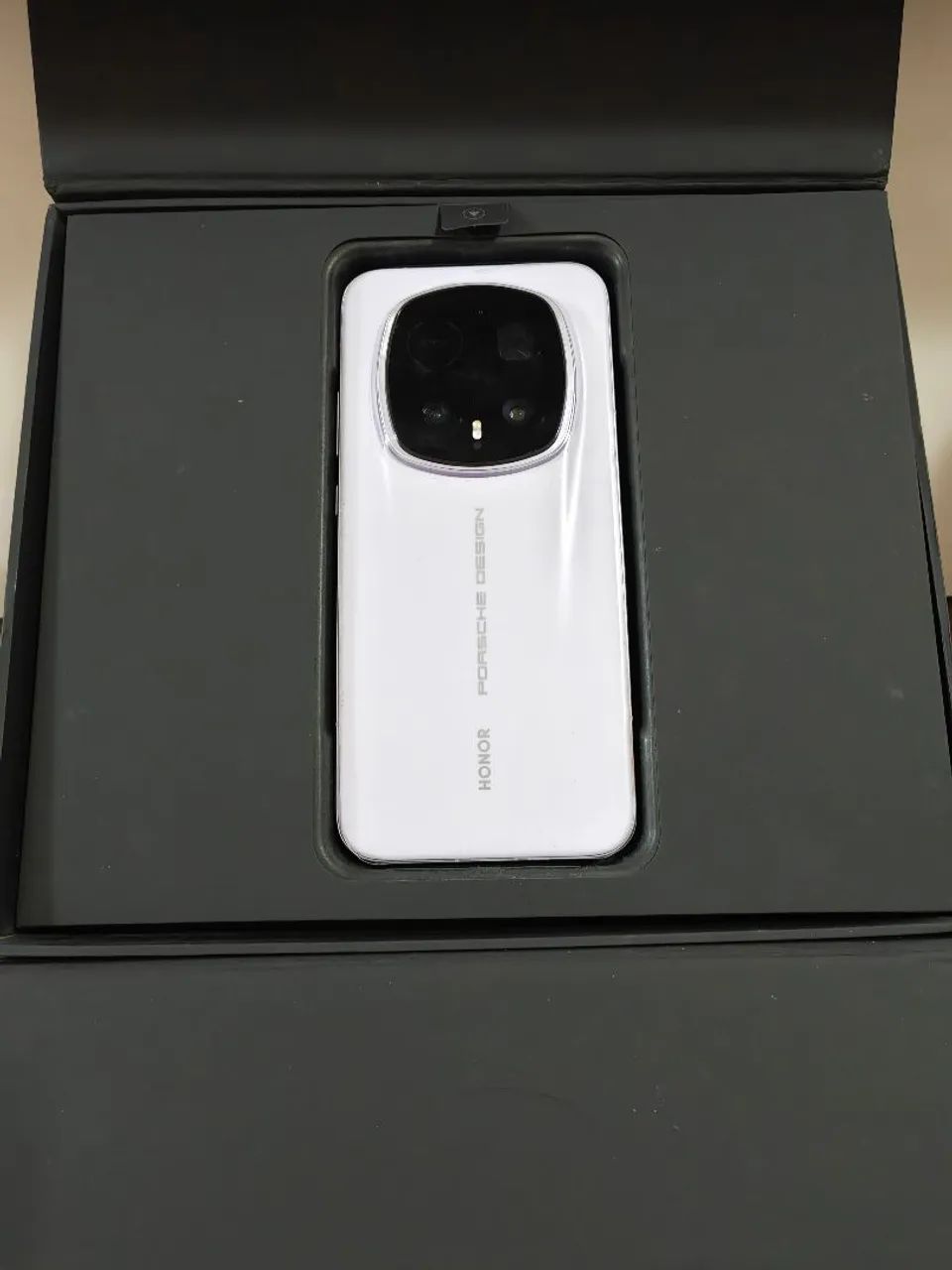 Honor Magic 8 RSR 48 GB RAM 