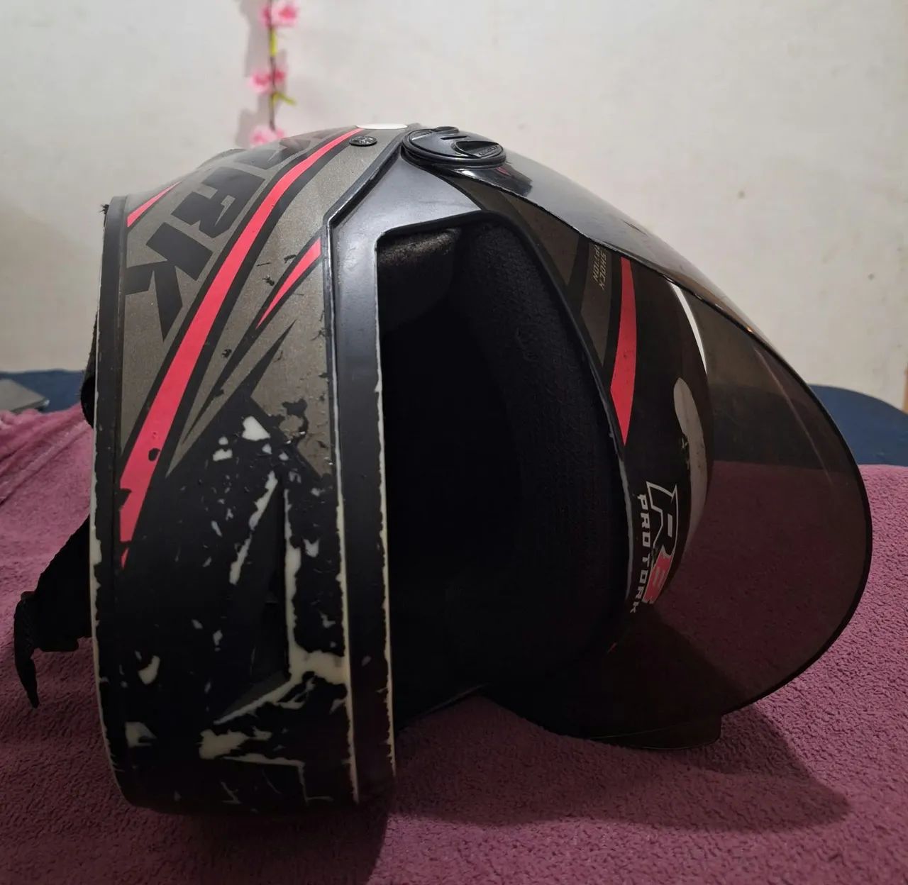 Capacete n58 apenas 100 pra botar preço  - Foto 4