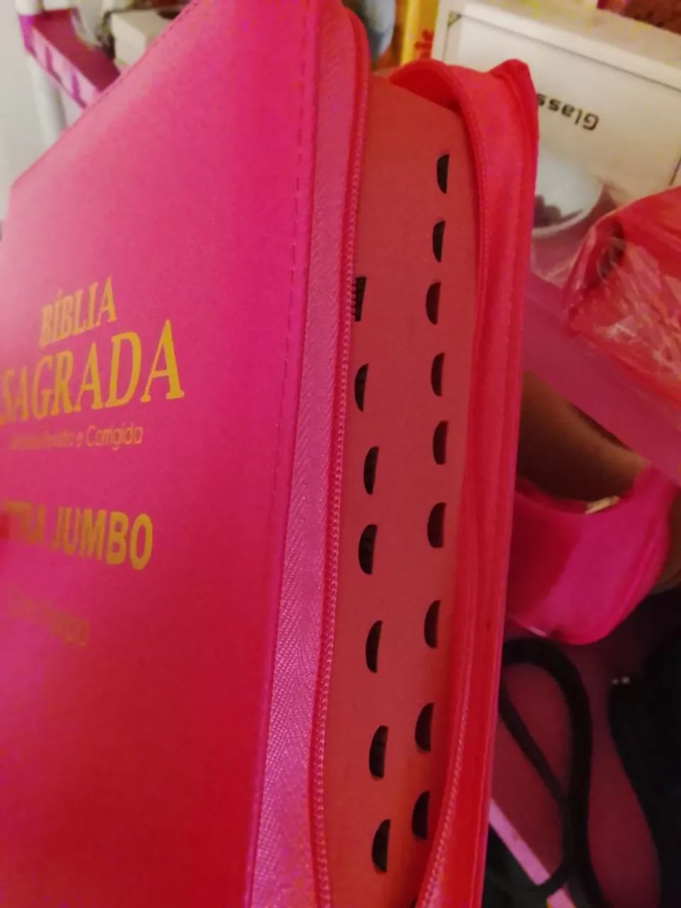 Bíblia grande letra Jumbo com zíper e índice nas laterais  - Foto 3