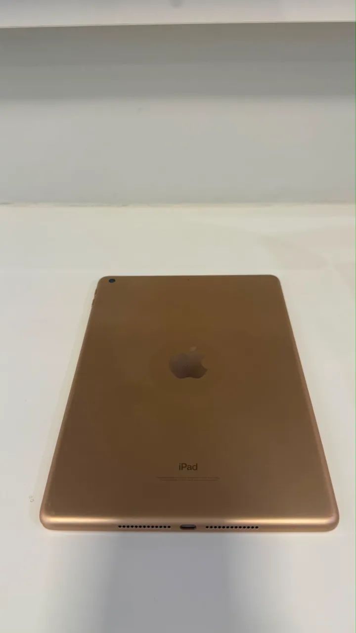 iPad 6ª geração 32GB Dourado (película  trincada, funcionando 100%) - Foto 5