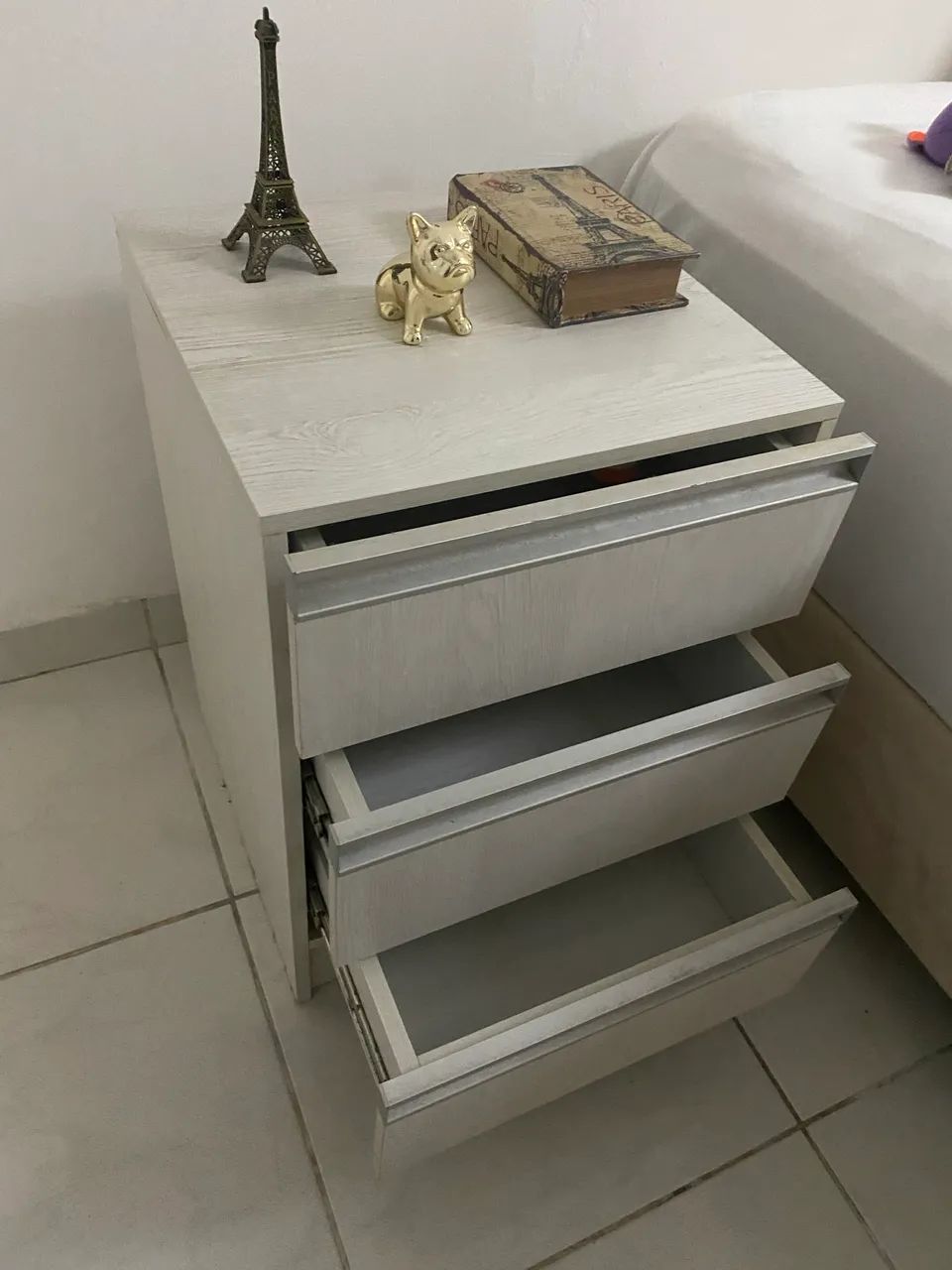 PARA LEVAR LOGO Mesa de cabeceira 100% MDF - Foto 2