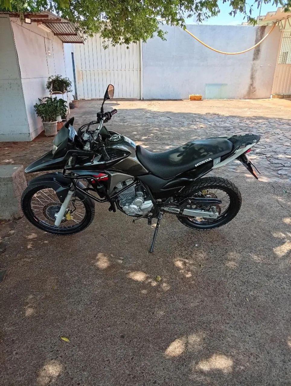 Moto XRE 300 - Foto 2