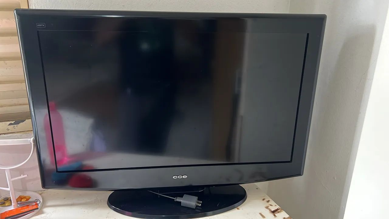 Vendo tv cce 32 polegadas 