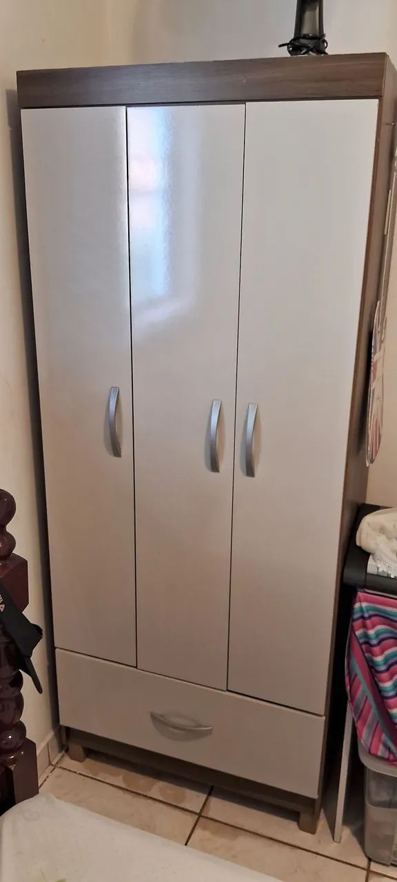 GUARDA ROUPA SOLTEIRO