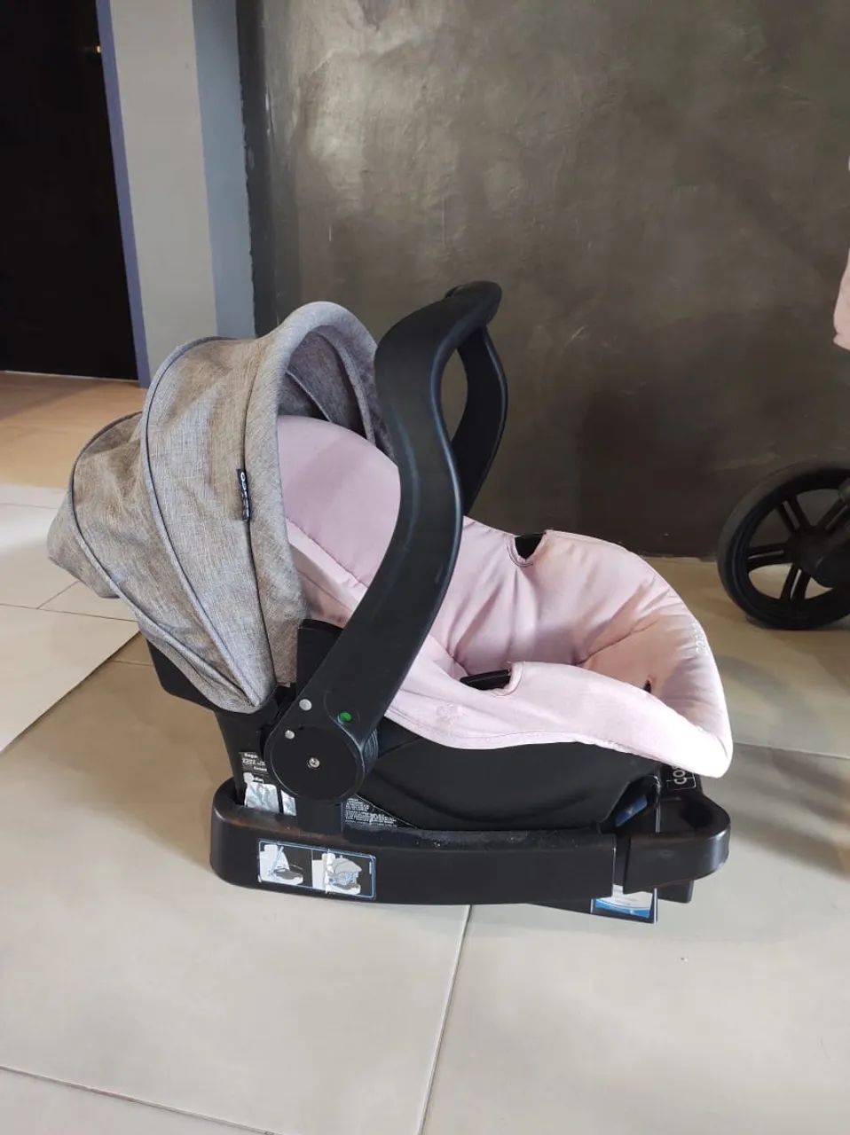 Vendo bebê conforto da marca Cosco, em ótimo estado 