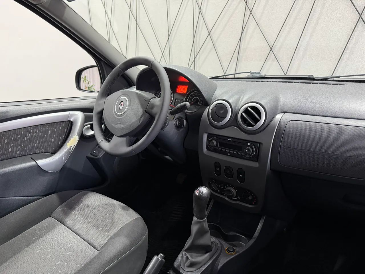 Renault Logan Expression Flex 1.6 16V 4P 2011 - Foto 3