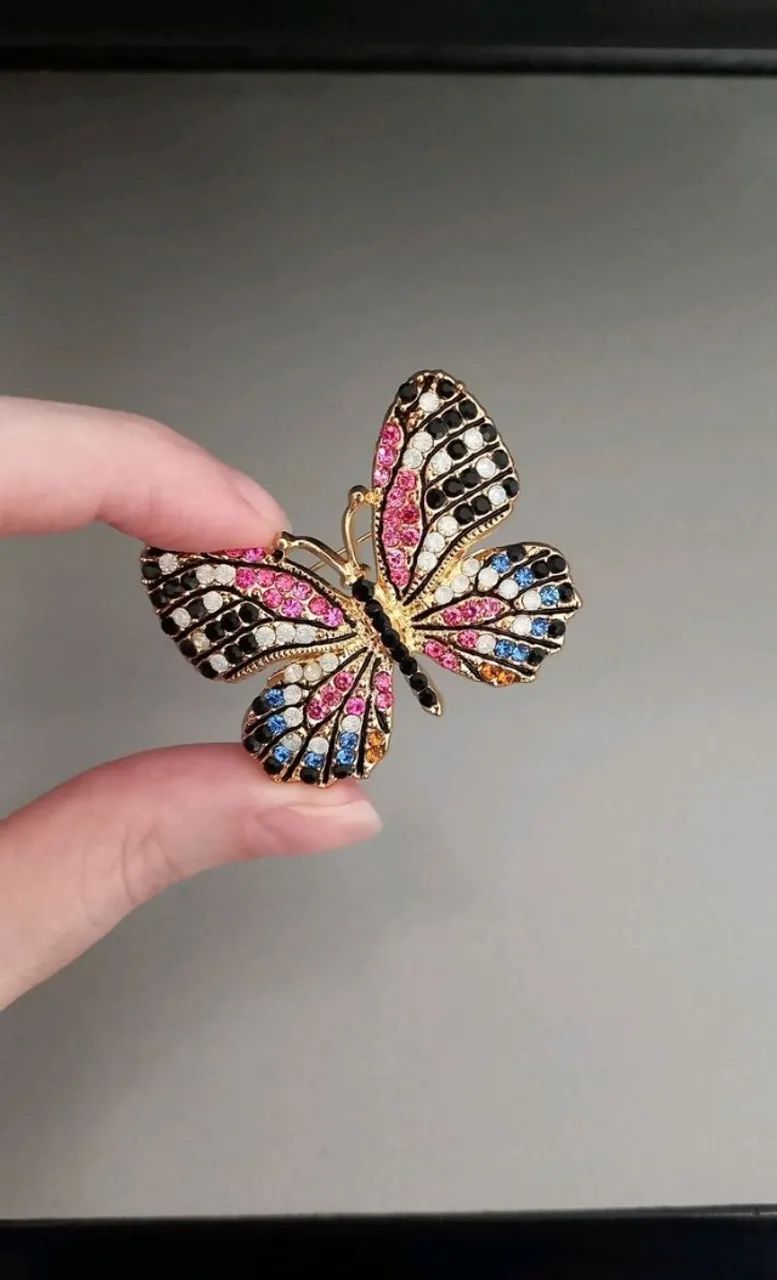 Broche de Borboleta Preta e Rosa (novo) - Foto 2