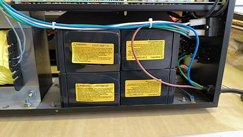Nobreak APC 2200VA BIVOLT - Apc Back-ups - Foto 4