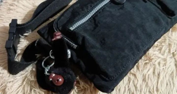 Pochete kipling preta  - Foto 4