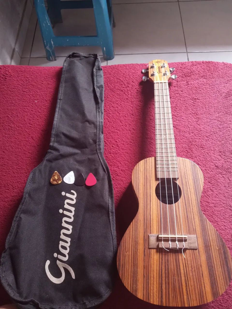 Ukulele, Concert Giannini.