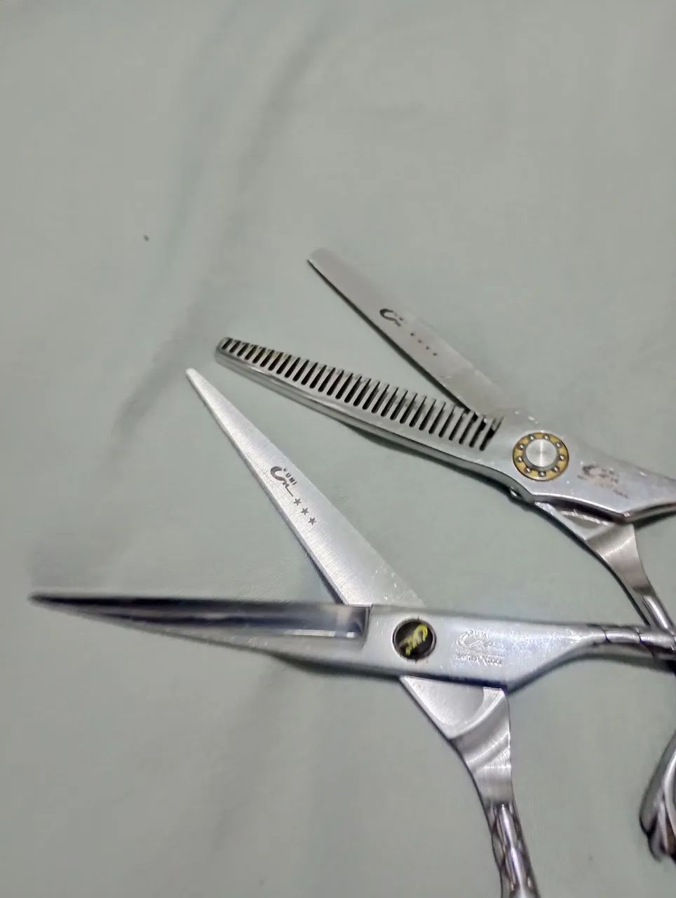 Tesouras profissionais de cortar cabelo umi master tool - Foto 4