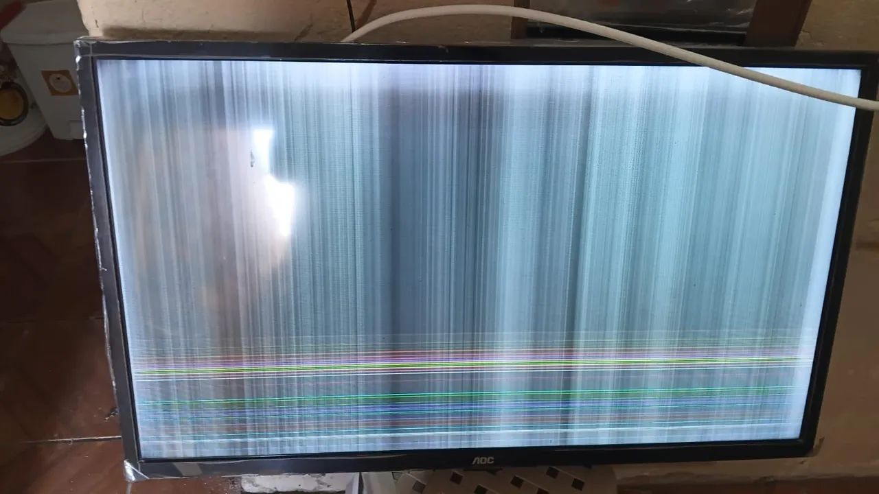 2 tvs 32 polegadas pra retirada de peças  - Foto 2