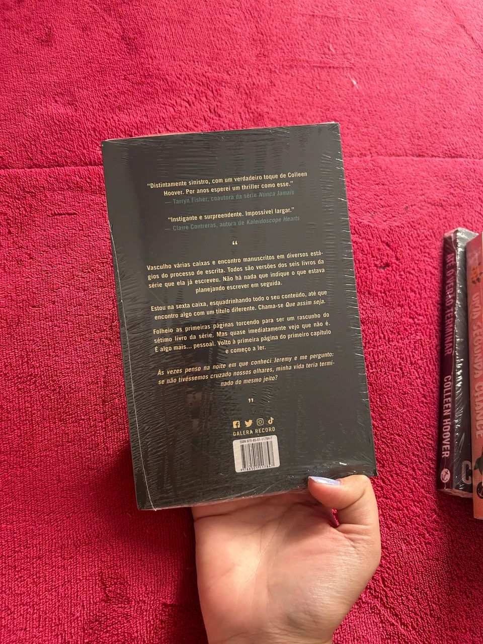 Livro Collen Hoover- Verity - Foto 2