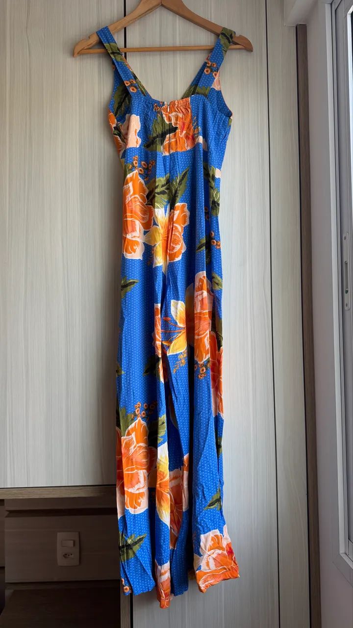 Macacão estampado com detalhes no busto - Tamanho P - Foto 2