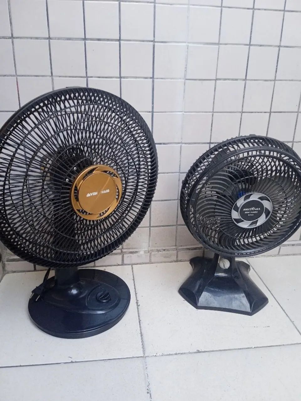 Vendo dois ventiladores funcionando mas precisa das palhetas 