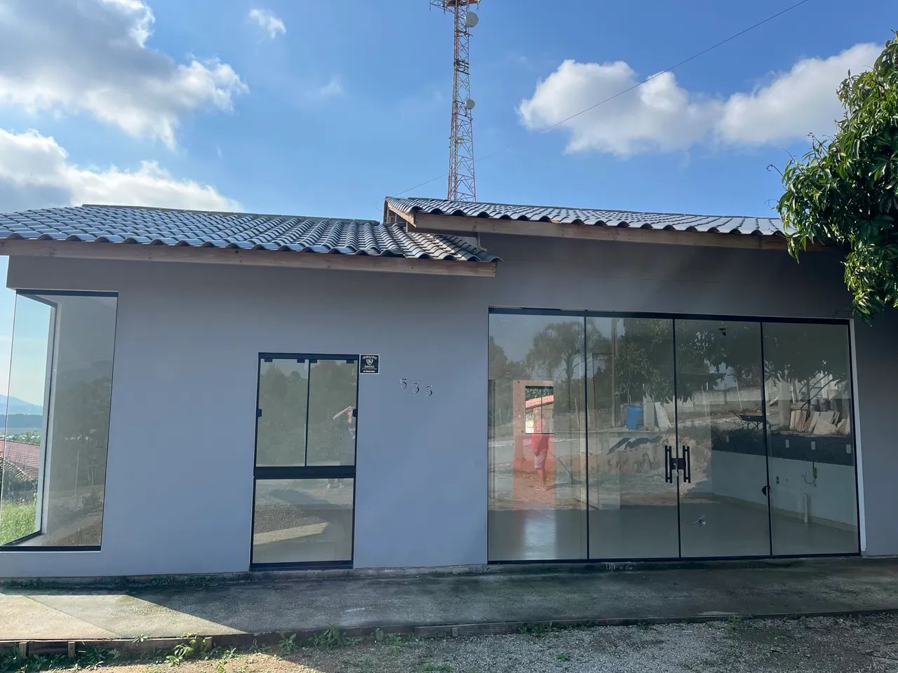 Alugo casa em areias do meio