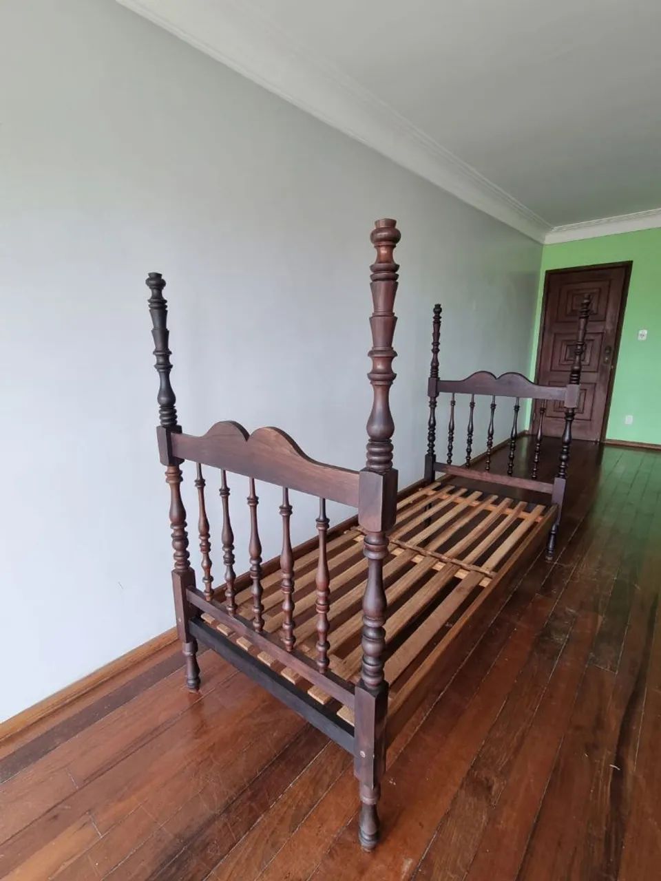 Cama de Jacarandá da Bahia