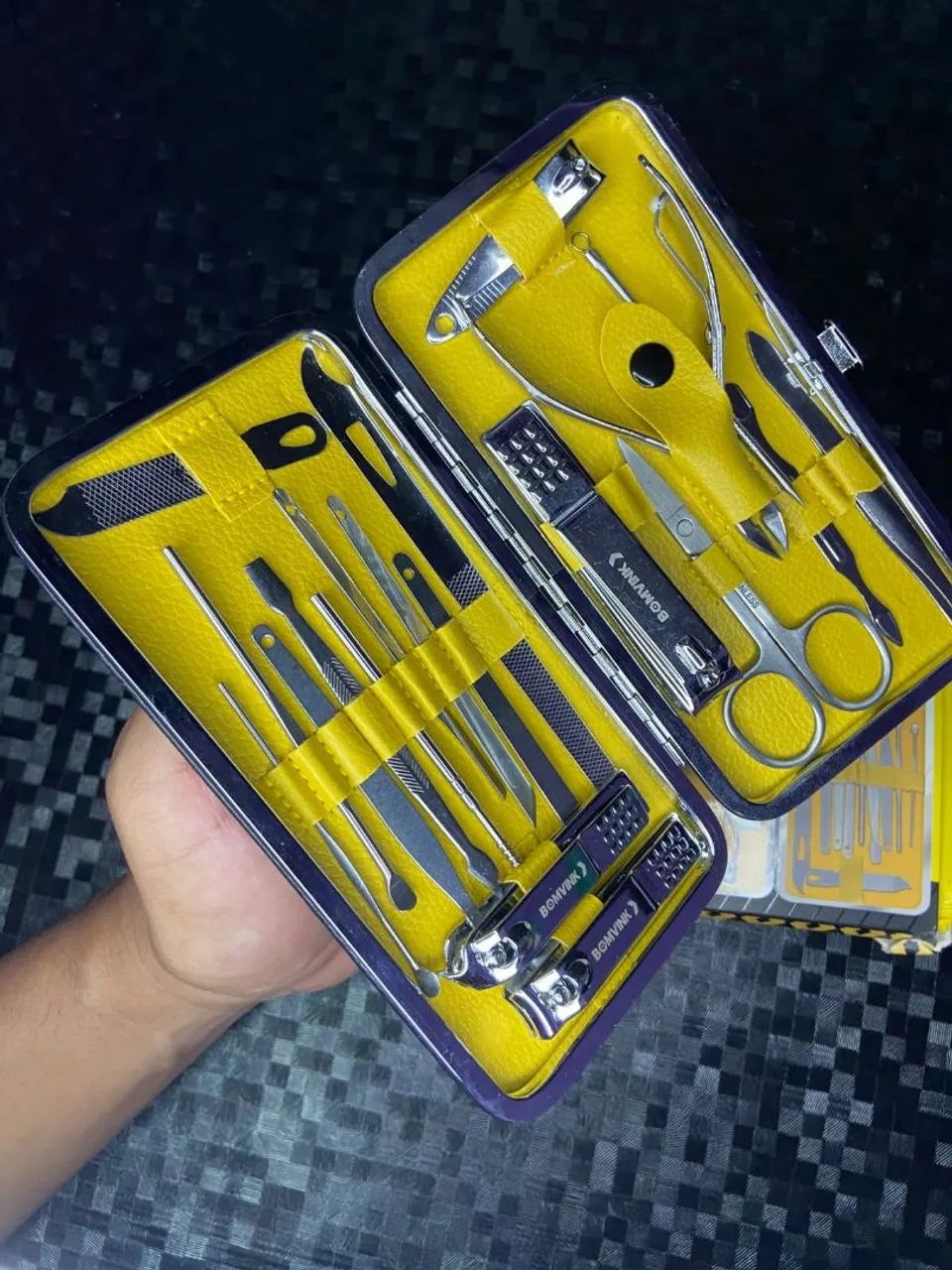 Kit Manicure e Pedicure 19 Peças BOM-3710