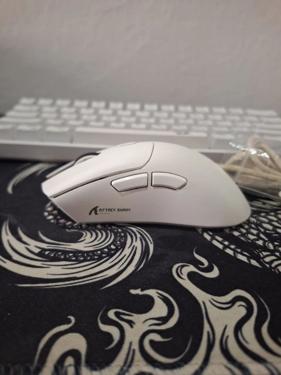 Mouse Gamer Attack Shark R1 Branco 2.4G + Cabo USB - Foto 4