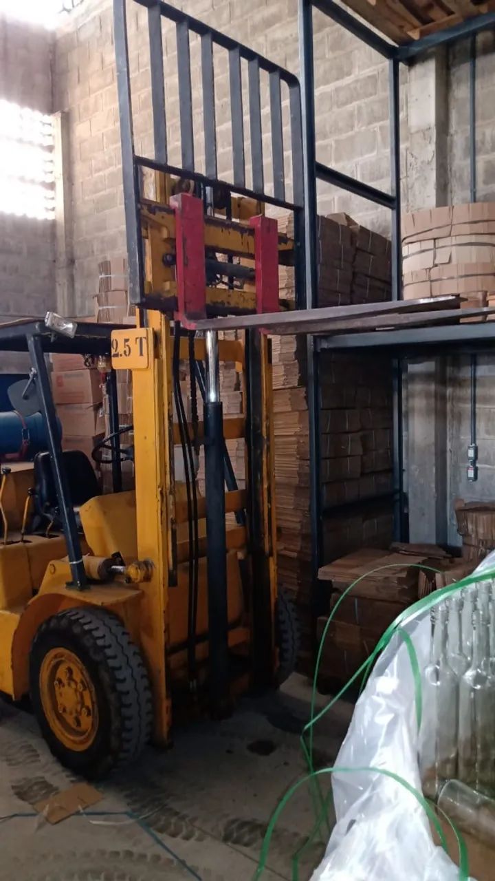Empilhadeira Haster 2.500 kg - Foto 2