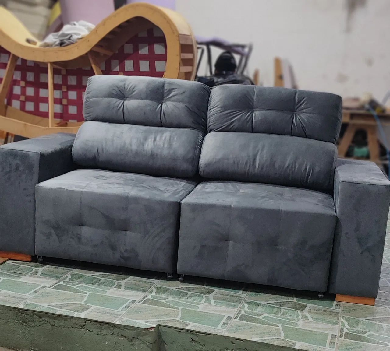 Sofá retrátil e reclinável 