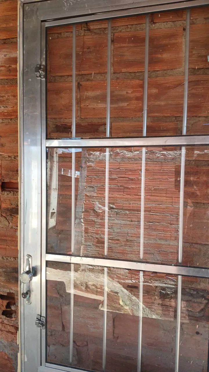 Vendo porta completa de alumínio.  - Foto 2