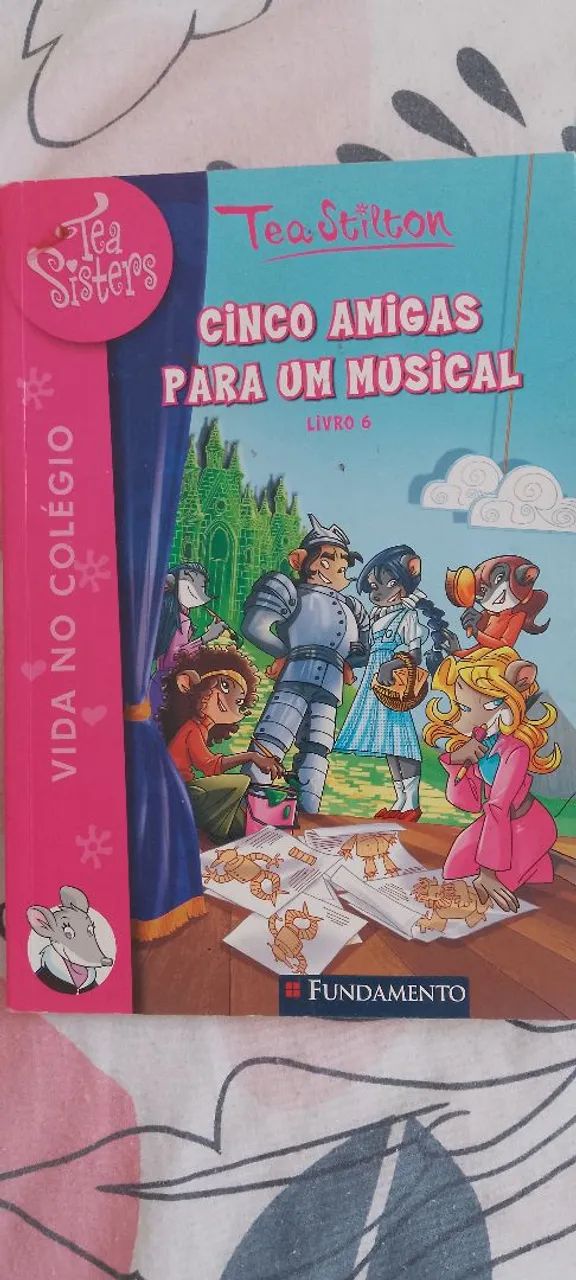 Livro Cinco Amigas e um Musical